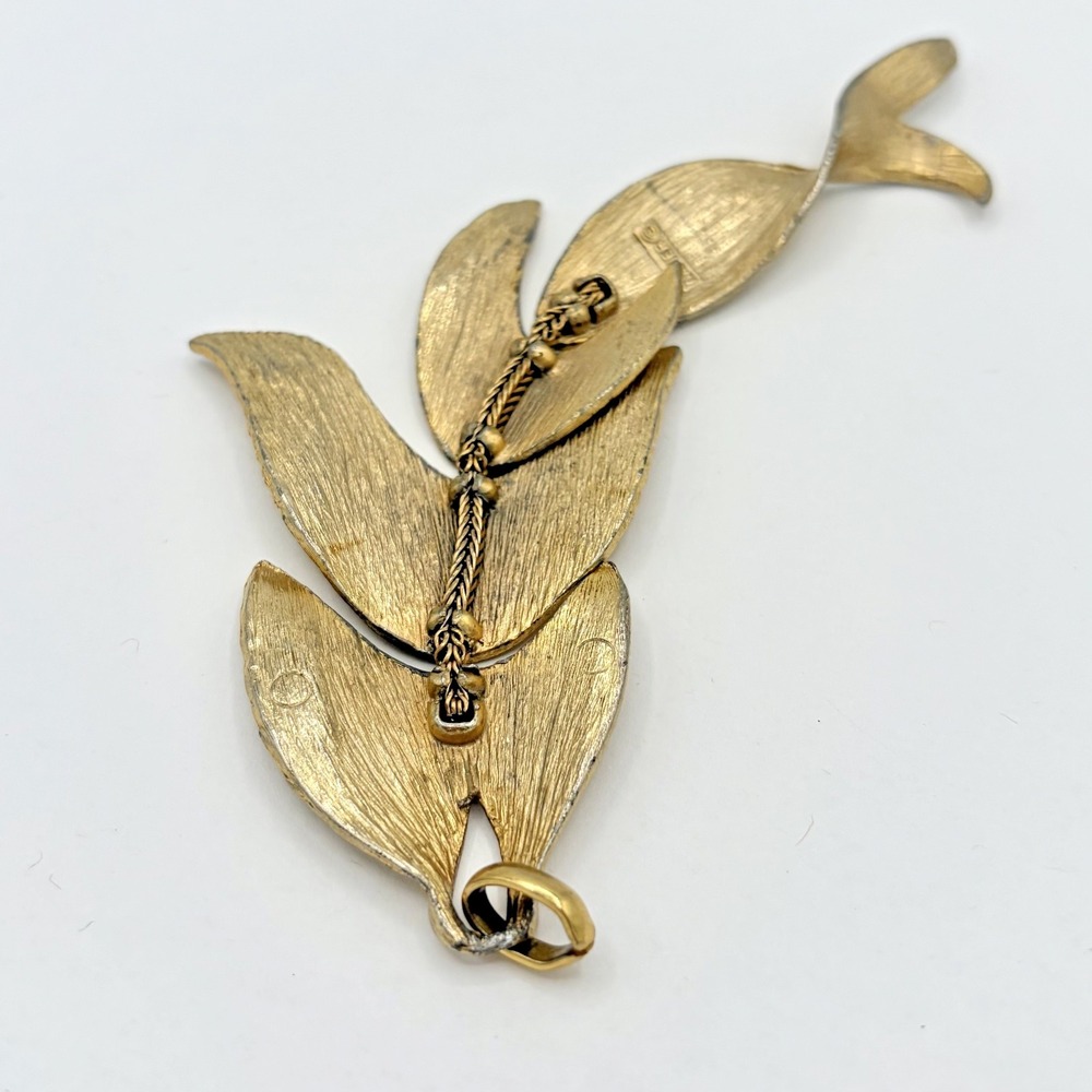 Vintage Napier Gold Tone Articulated Fish Pendant Green Rhinestone Eye 4.5" - Picture 3 of 5